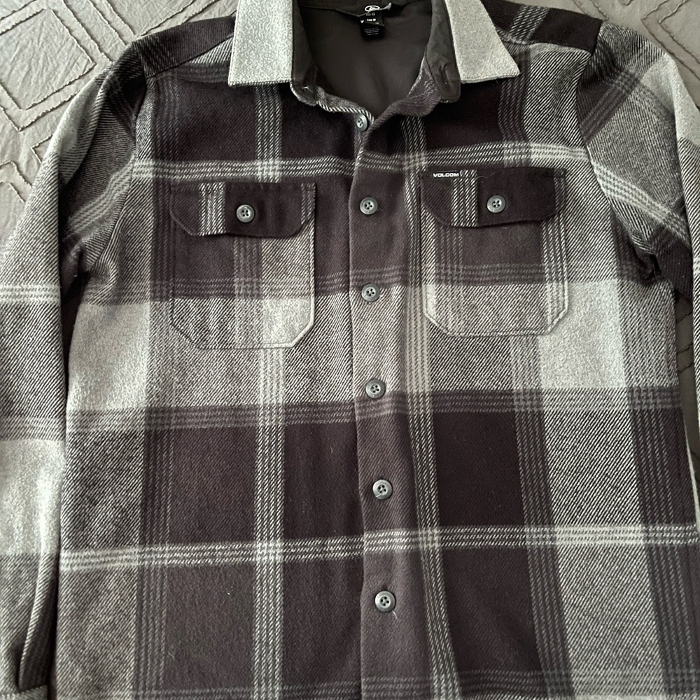 Volcom Black and Gray Lightweight Shirt Jacket